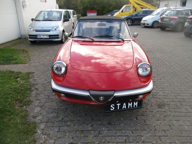 Gebraucht Alfa Romeo Spider 103 PS (75 kW) 1987 Rot Cabrio