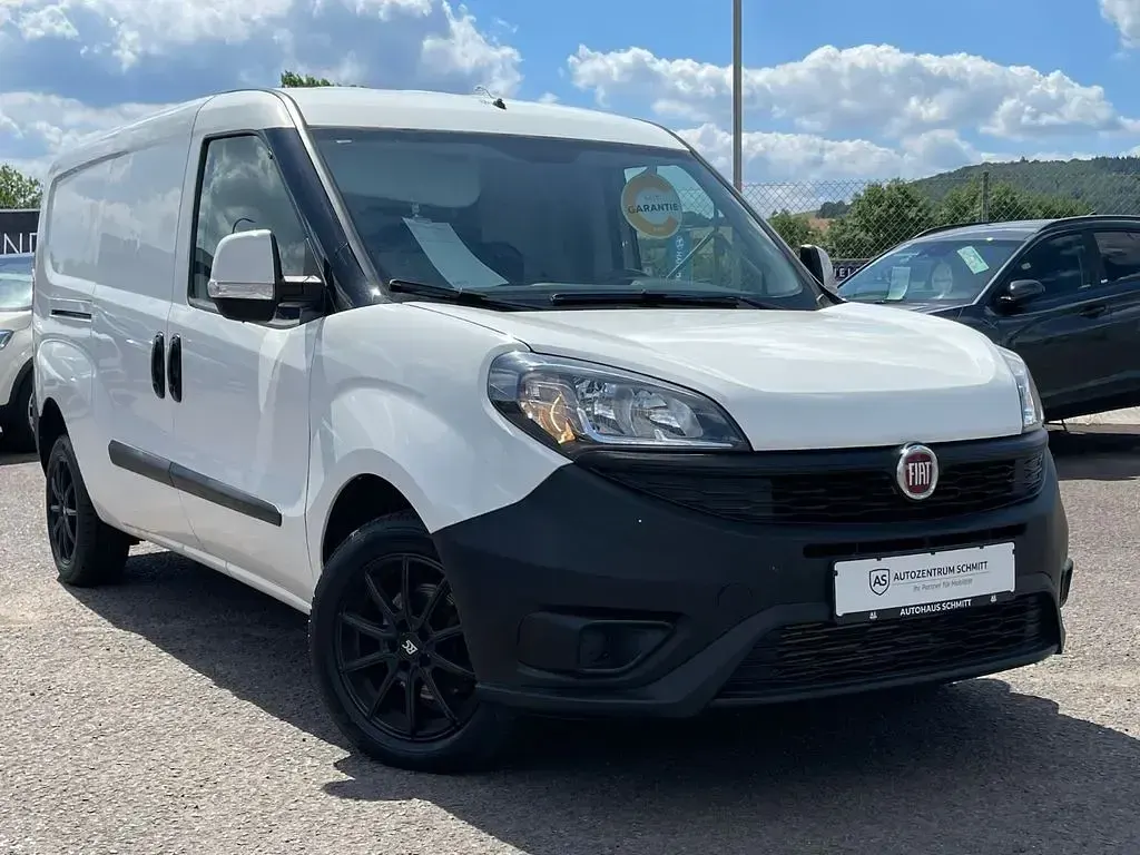 Gebraucht Fiat Doblò 95 PS (69 kW) 2019 Weiß Van / Kleinbus