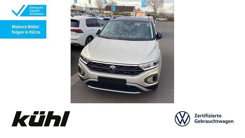 Gebraucht VW T-Roc Move 110 PS (80 kW) 2023 Ivory silver metallic SUV