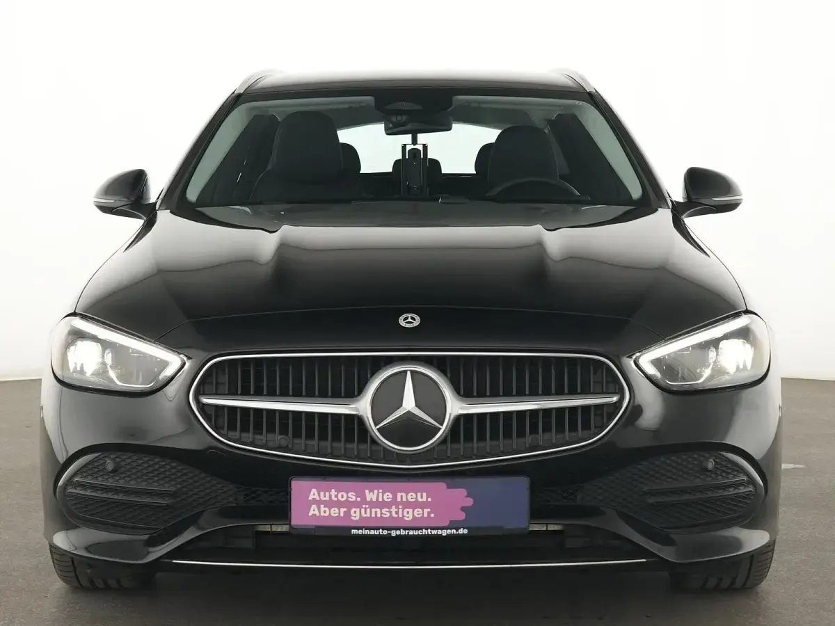 Gebraucht Mercedes C200 Avantgarde 163 PS (119 kW) 2025 Schwarz Limousine