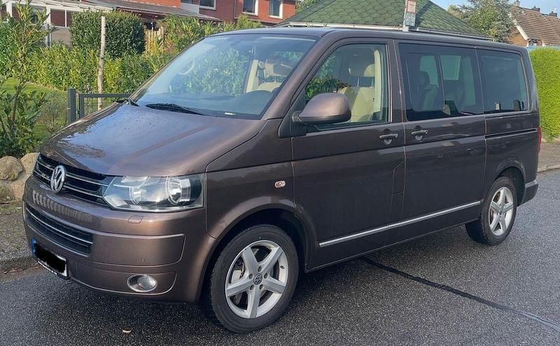 Braun Gebraucht 2010 VW Multivan Highline Van | 14.900 € (Superpreis) - Bild 1/4