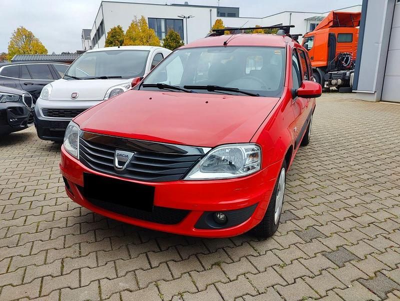 Rot Gebraucht 2009 Dacia Logan MCV Lauréate Kombi | 4.990 € (Teuer) - Bild 1/4