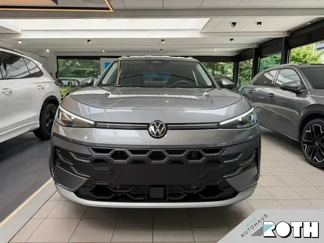 Neu VW T-Roc Style 150 PS (110 kW) 2026 Grau SUV