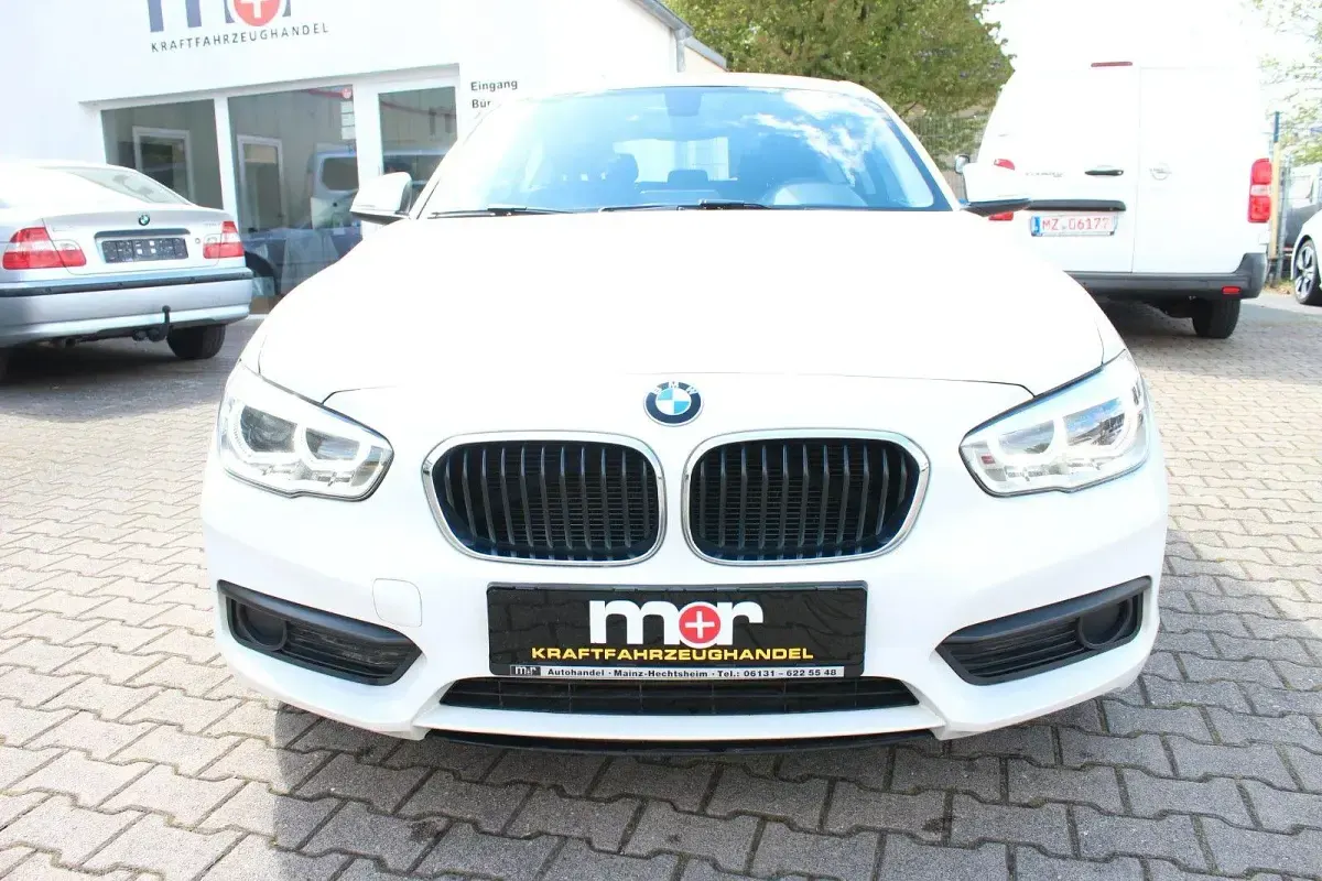 Gebraucht BMW 118 Sport Line 136 PS (100 kW) 2017 Weiß Kleinwagen