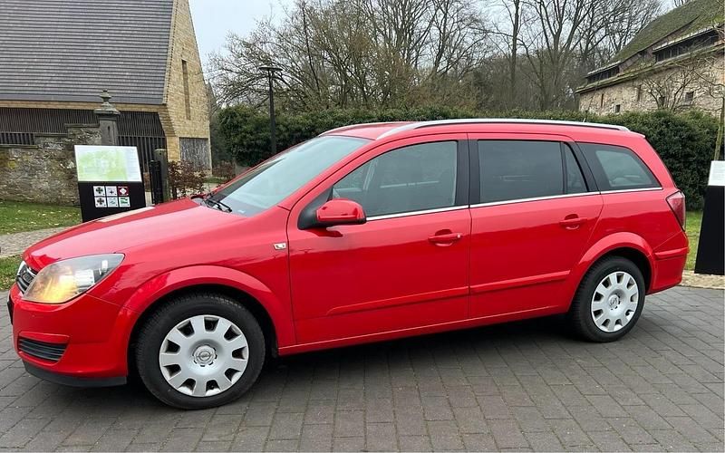 Gebraucht Opel Astra 90 PS (66 kW) 2004 Rot Kombi