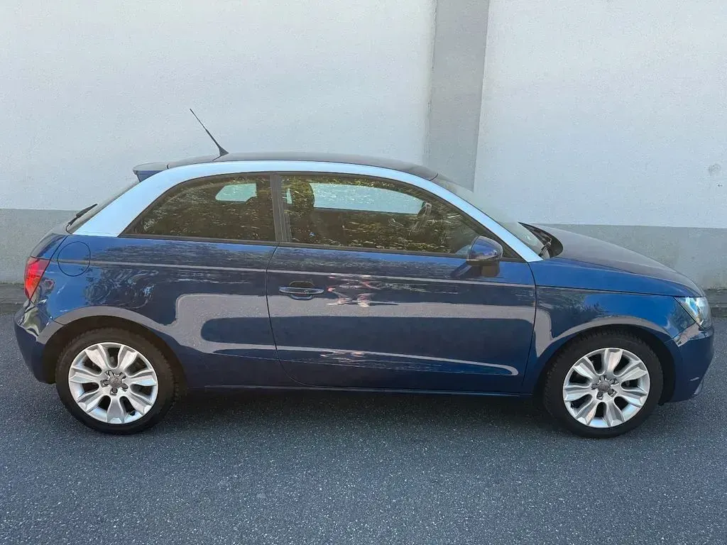 Gebraucht Audi A1 Ambition 86 PS (63 kW) 2011 Blau Kleinwagen