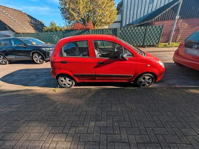 Używany Chevrolet Matiz 52 KM (38 kW) 2010 Czerwony Hatchback