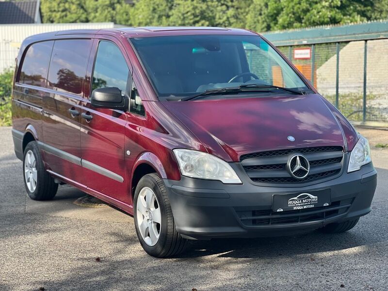 Gebraucht Mercedes Vito 136 PS (100 kW) 2011 Rot Van