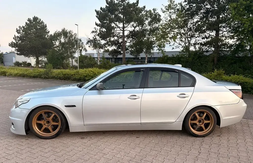 Gebraucht BMW 520 Performance 170 PS (125 kW) 2004 Silber Limousine