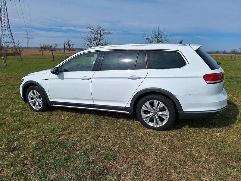 Gebraucht VW Passat Alltrack 150 PS (110 kW) 2016 Weiß Kombi