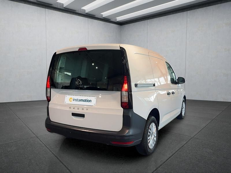 Second-hand VW Caddy 102 CP (75 kW) 2023 Alb Monovolum