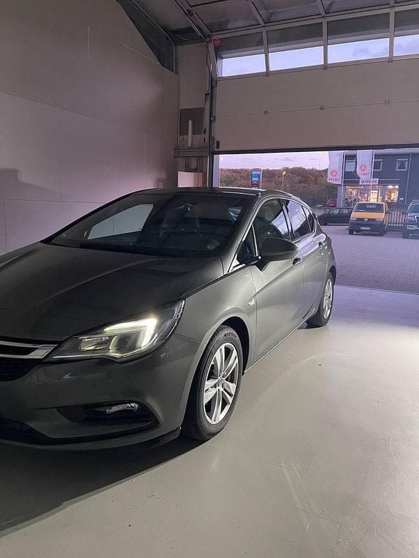 Gebraucht Opel Astra Excellence 140 PS (102 kW) 2017 Grau Kleinwagen