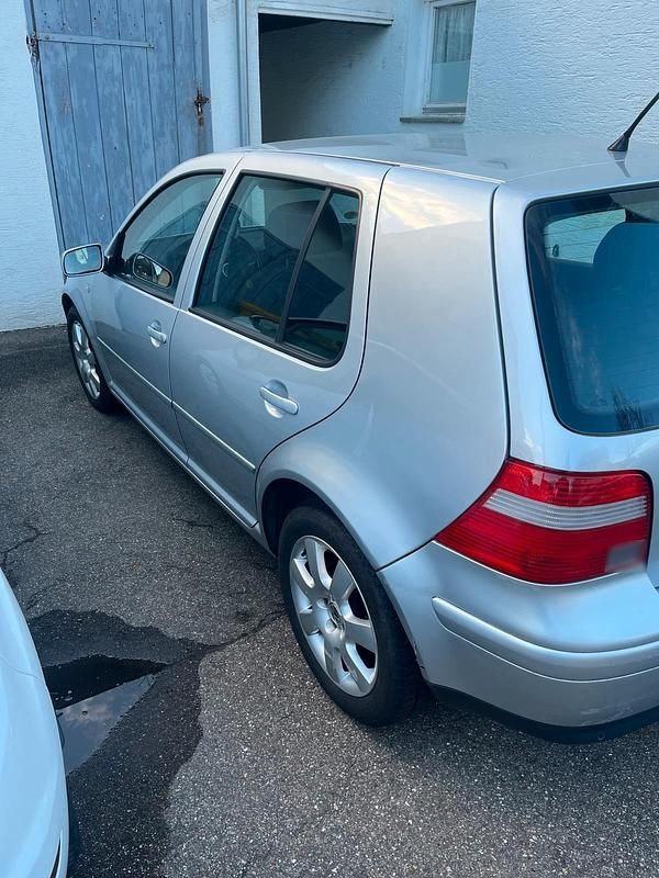 Gebraucht VW Golf IV 110 PS (80 kW) 2003 Silber Kleinwagen
