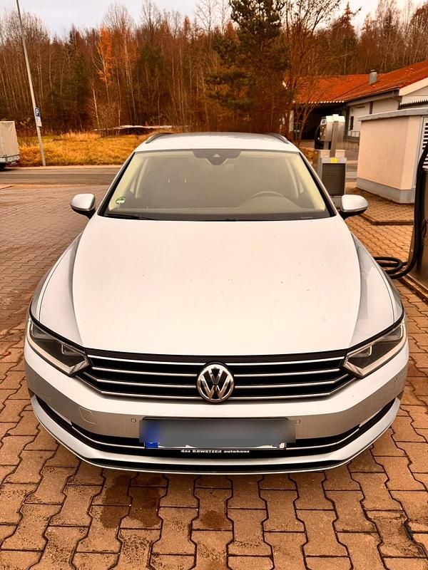Gebraucht VW Passat 150 PS (110 kW) 2019 Silber Kombi