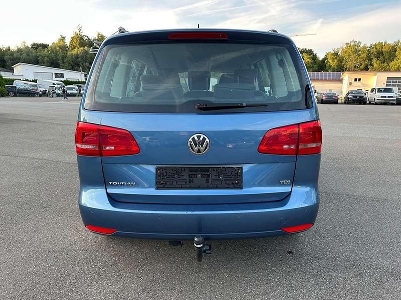 Gebraucht VW Touran Trendline 105 PS (77 kW) 2012 Acapulcoblau Van / Kleinbus