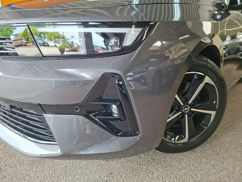 Gebraucht Opel Astra 131 PS (96 kW) 2025 Grau Kleinwagen