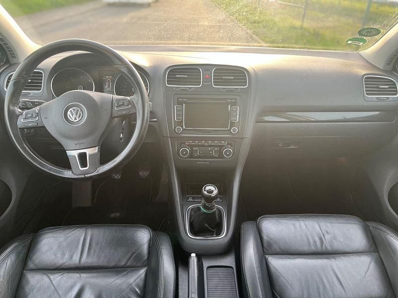 Używany VW Golf VI Highline 105 KM (77 kW) 2009 Srebrny Hatchback