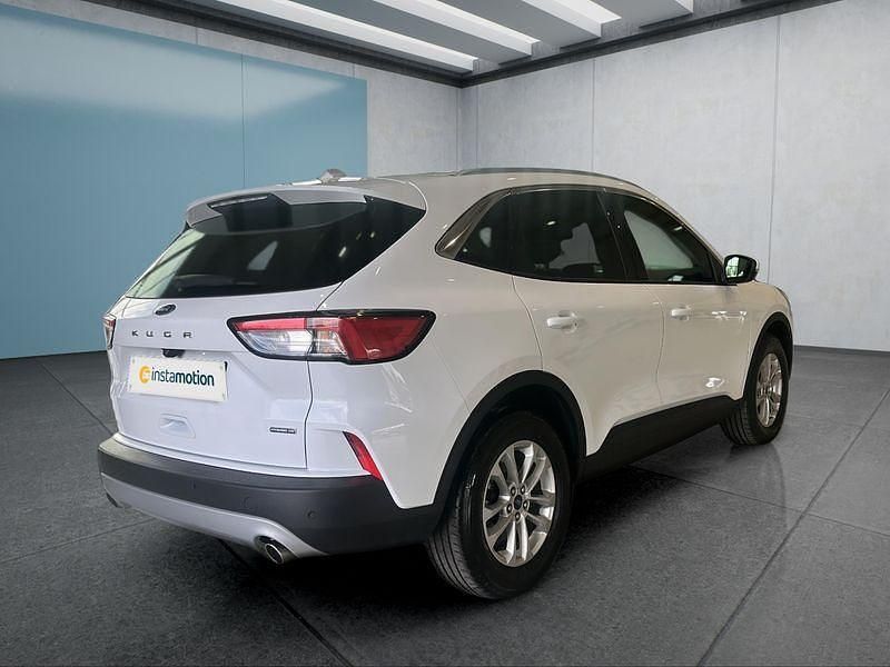 Gebraucht Ford Kuga Titanium 179 PS (131 kW) 2024 Weiß SUV