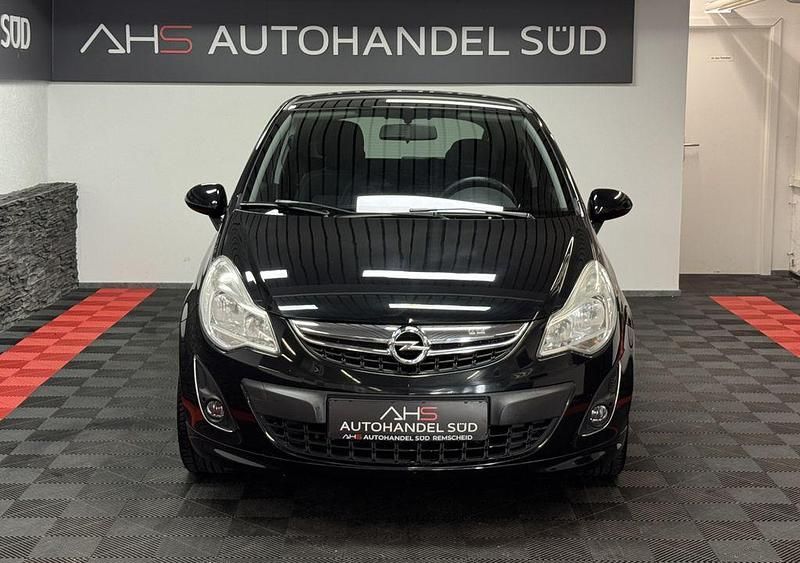 Second-hand Opel Corsa Color Edition 87 CP (63 kW) 2012 Negru Hatchback