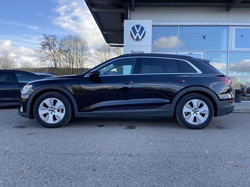 Gebraucht Audi e-tron 230 kW (313 PS) 2022 Schwarz SUV