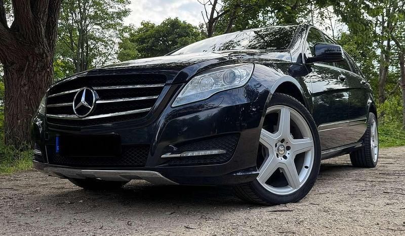 Blau Gebraucht 2010 Mercedes R300 Edition Van / Kleinbus | 15.300 € - Bild 1/4