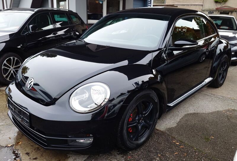Deep black perleffekt Gebraucht 2012 VW Beetle Sportline Coupé | 11.399 € (Fairer Preis) - Bild 1/4