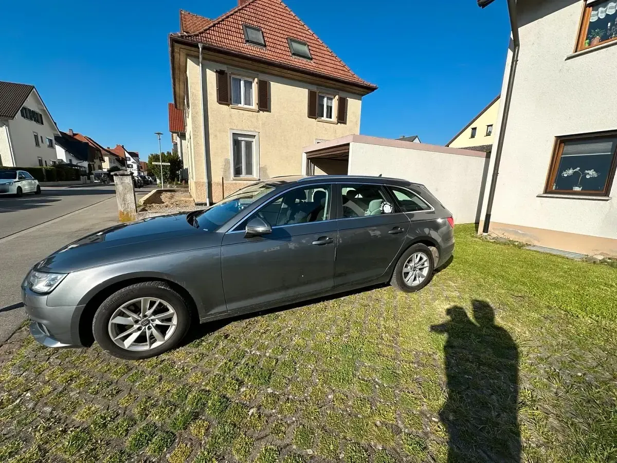 Gebraucht Audi A4 Sport 150 PS (110 kW) 2018 Grau Kombi