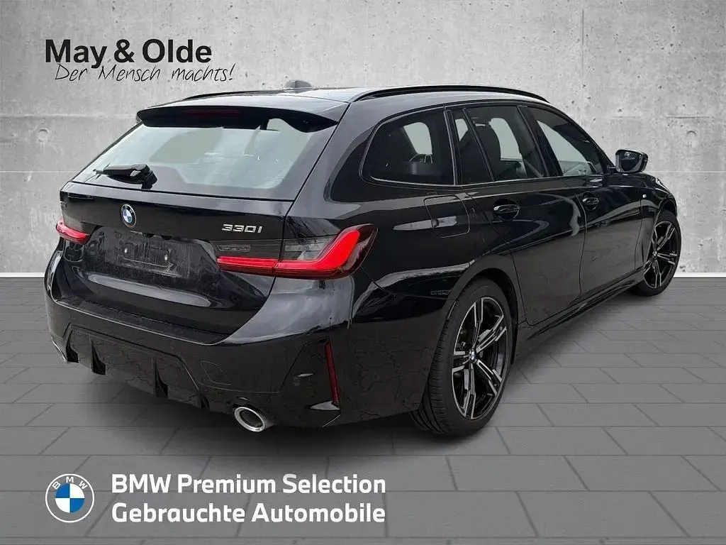 Gebraucht BMW 330 M Sport 245 PS (180 kW) 2026 Schwarz Kombi