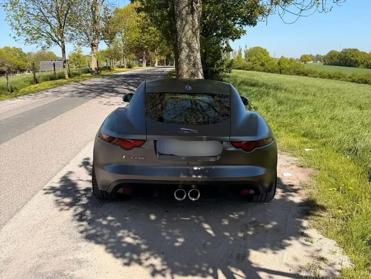 Używany Jaguar F-Type 340 KM (250 kW) 2018 Szary Coupe