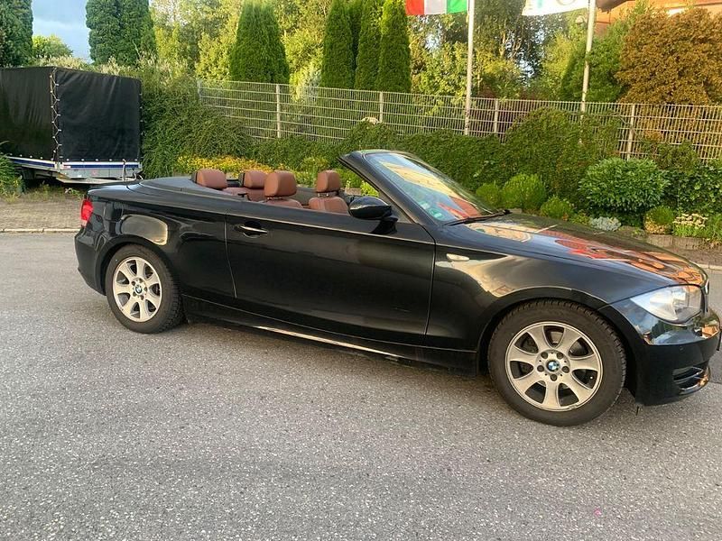 Schwarz Gebraucht 2008 BMW 120 Cabriolet Advantage Cabrio | 9.891 € (Fairer Preis) - Bild 1/4