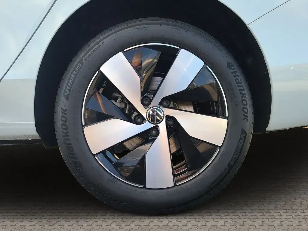 Gebraucht VW Passat Business 150 PS (110 kW) 2026 Weiß Kombi