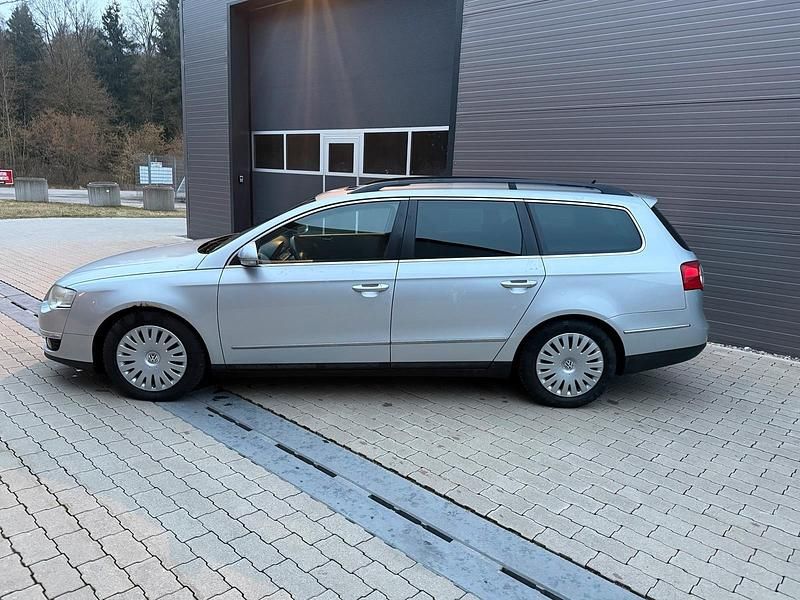 Gebraucht VW Passat 140 PS (102 kW) 2006 Grau Kombi