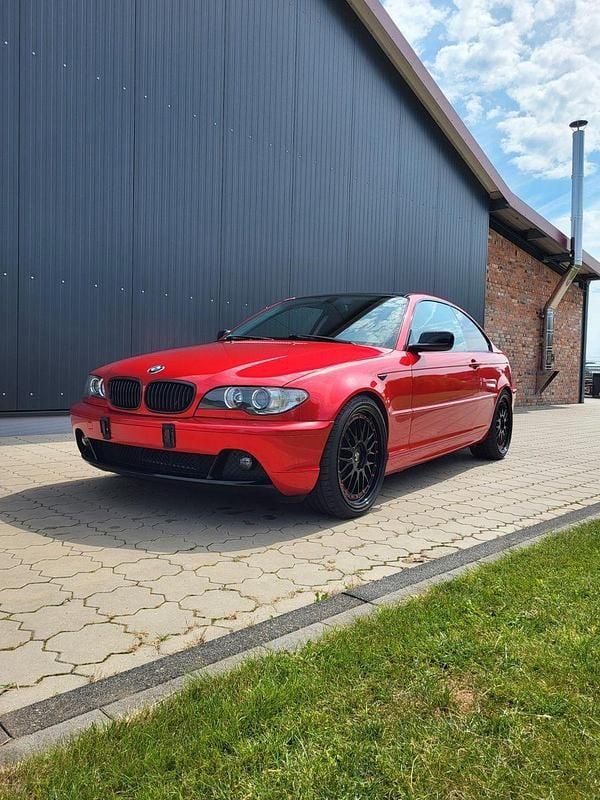 Gebraucht BMW 325 Performance 192 PS (141 kW) 2004 Rot Coupé