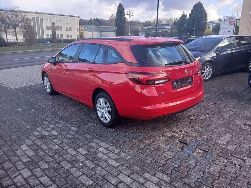 Gebraucht Opel Astra Innovation 110 PS (80 kW) 2017 Rot Kombi