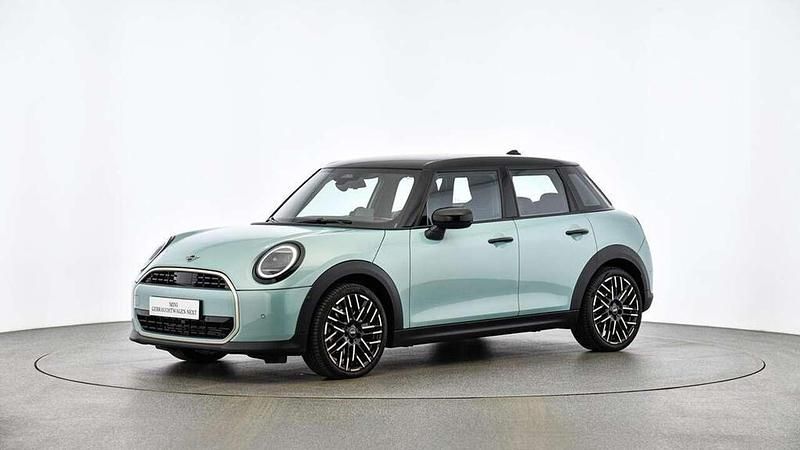Grün Gebraucht 2024 Mini Cooper Favoured Kleinwagen | 29.170 € (Etwas zu teuer) - Bild 1/4