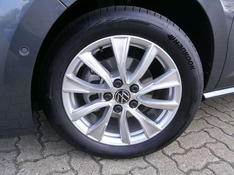 Second-hand VW Multivan Style 150 CP (110 kW) 2024 Gri Monovolum