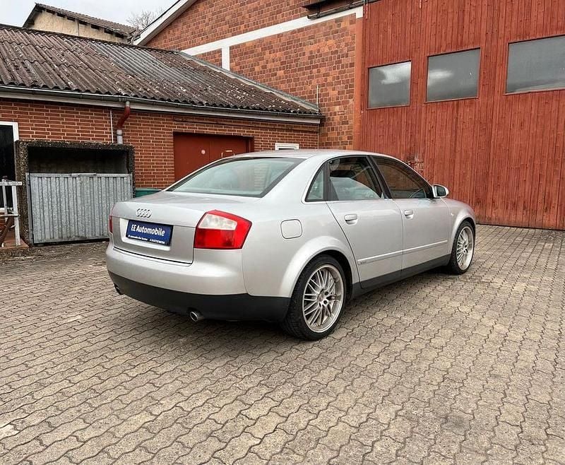 Gebraucht Audi A4 S-Line 170 PS (125 kW) 2001 Silber Limousine