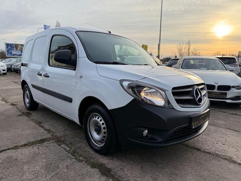Gebraucht Mercedes Citan 111 110 PS (80 kW) 2017 Weiß Van / Kleinbus