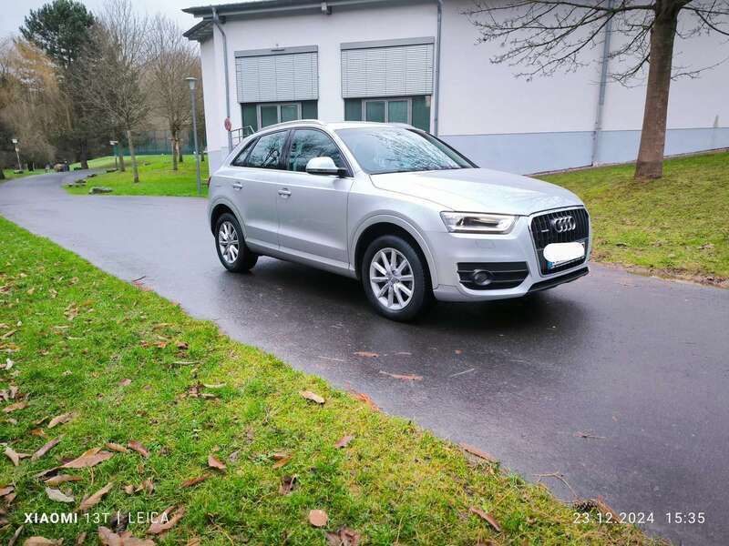 Silber Gebraucht 2013 Audi Q3 Ambiente SUV | 13.900 € (Fairer Preis) - Bild 1/4