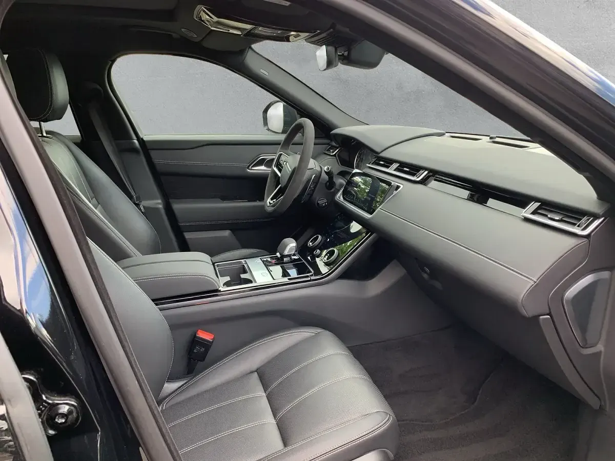Gebraucht Land Rover Range Rover Velar SE Dynamic 400 PS (294 kW) 2023 Schwarz SUV
