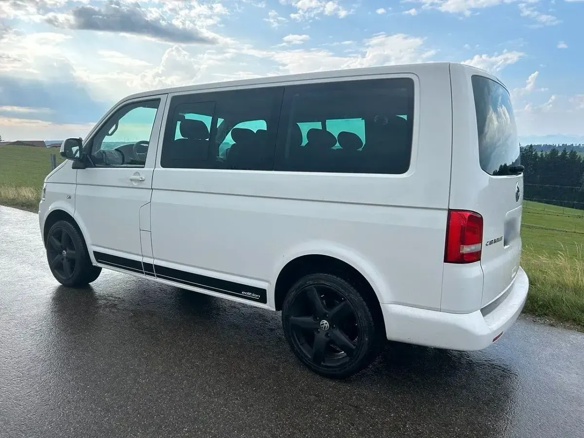 Gebraucht VW Caravelle 140 PS (102 kW) 2013 Weiß Van
