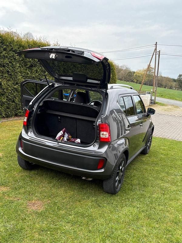 Second-hand Suzuki Ignis 90 CP (66 kW) 2018 Gri SUV