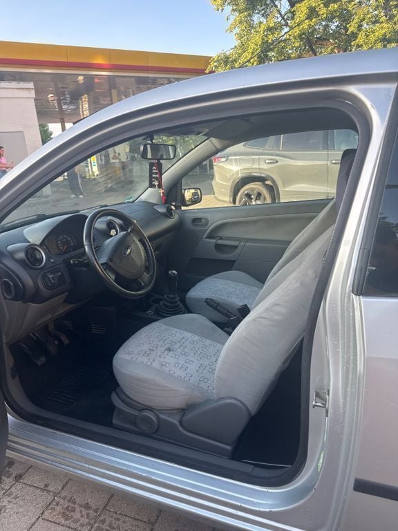 Silber Gebraucht 2002 Ford Fiesta Kleinwagen | 1.000 € (Fairer Preis) - Bild 1/4