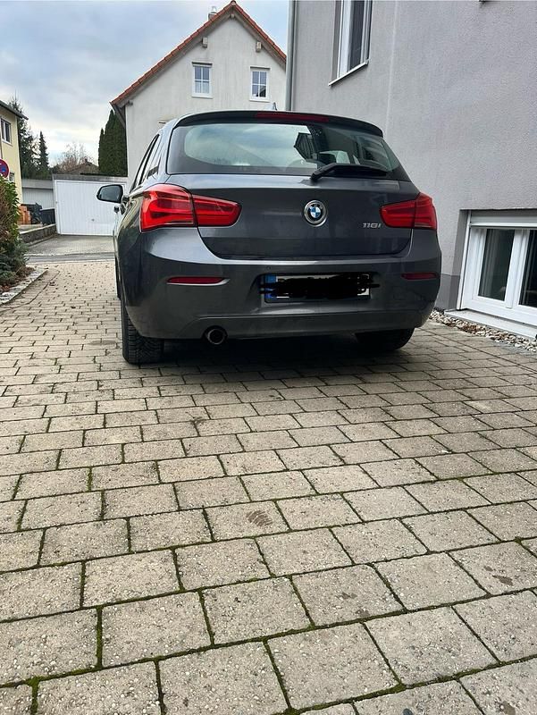 Gebraucht BMW 118 Advantage 136 PS (100 kW) 2017 Schwarz Kleinwagen