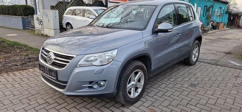 Grau Gebraucht 2009 VW Tiguan Trendline SUV | 6.900 € (Guter Preis) - Bild 1/4