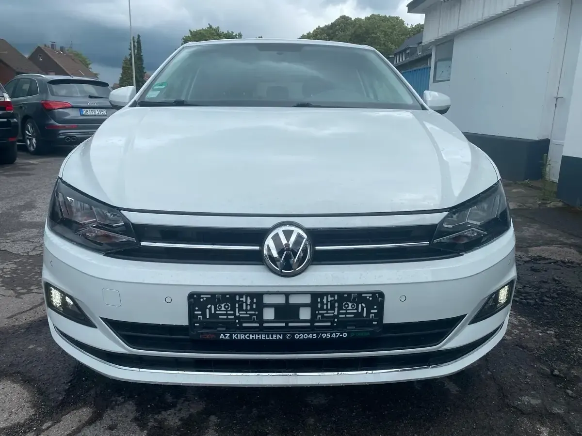Gebraucht VW Polo Highline 95 PS (69 kW) 2018 Weiß Kleinwagen