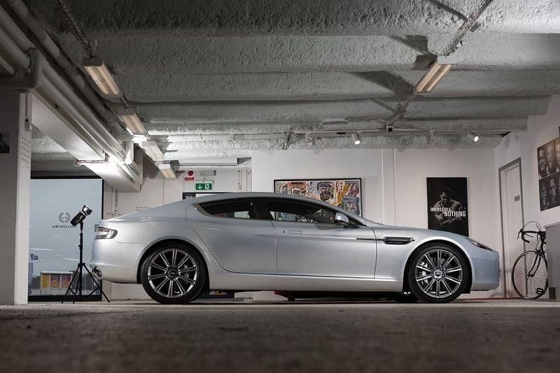 Second-hand Aston Martin Rapide 476 CP (350 kW) 2011 Argintiu Berlinǎ