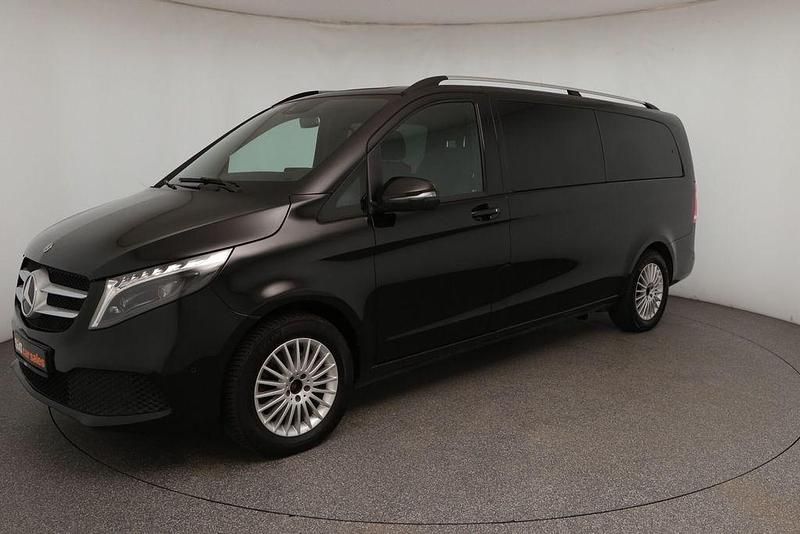 Gebraucht Mercedes V300 237 PS (174 kW) 2024 Schwarz Van / Kleinbus