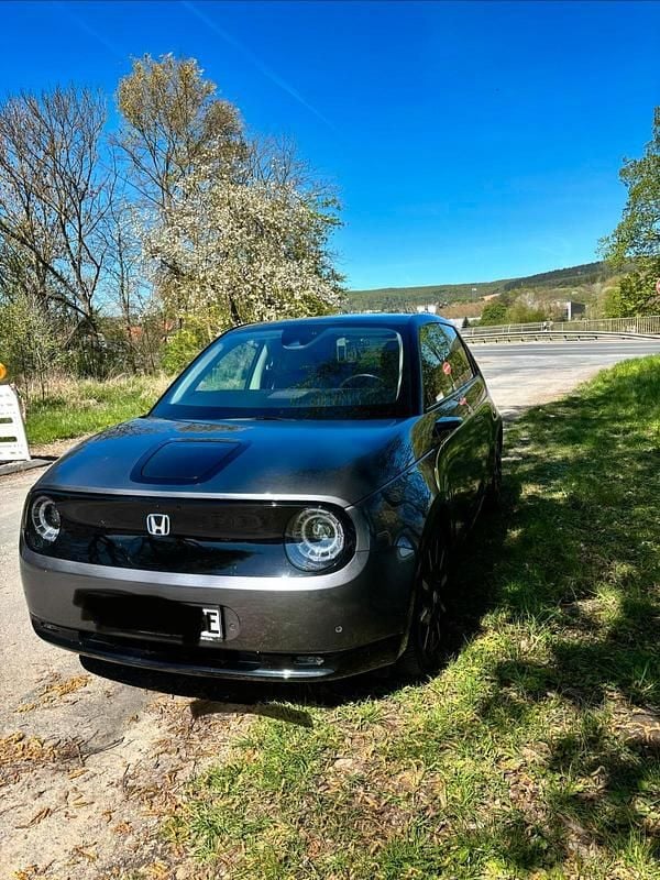 Usado Honda e 113 kW (154 HP) 2020 Cinzento Citadino