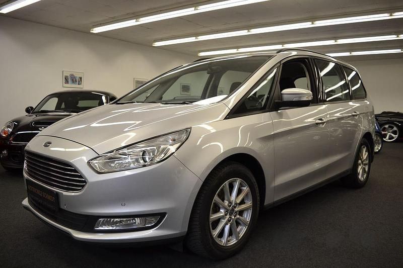 Gebraucht Ford Galaxy 150 PS (110 kW) 2018 Silber Van / Kleinbus